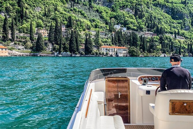 Private guided speedboat cruise on Lake Como from 1H to 4H - Bellagio and the point at Spartivento
