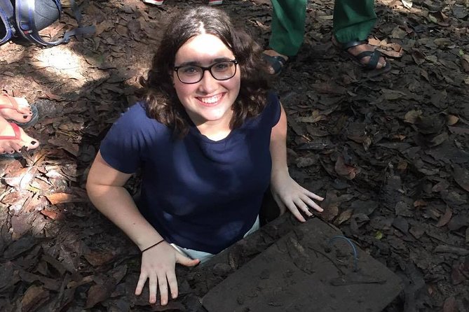 Private Half Day Cu Chi Tunnels Tour by AC Car or Speedboat - Seeing traps, bunkers, and underground rooms