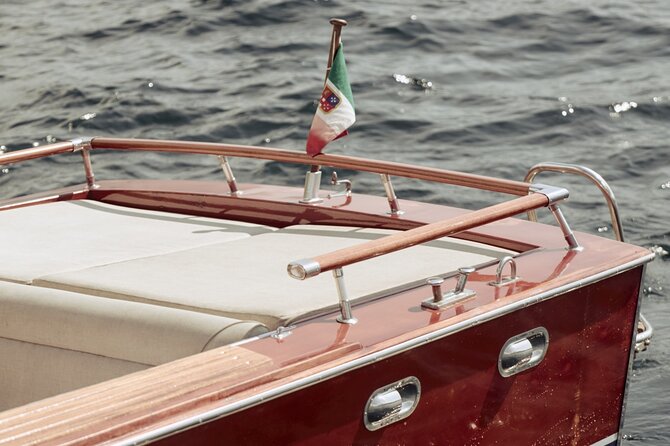 Private Lake Como Wooden Speedboat Tour with Aperitif - The aperitif and the small personal touches
