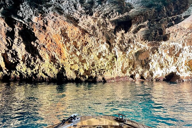 Private Lux 3.5h Speedboat Our Lady of the Rock and Blue Cave - A scenic run toward the Blue Cave