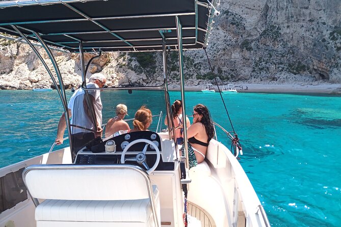Private Luxury 6.5m 140hp Speedboat cruise Shipwreck & Blue Caves - Who should book this cruise?