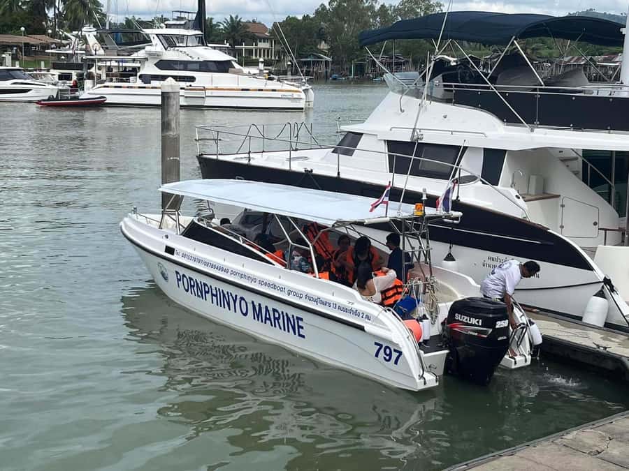 Private Luxury Speed boat to Phi Phi Islands - Hotel pickup makes the morning simpler