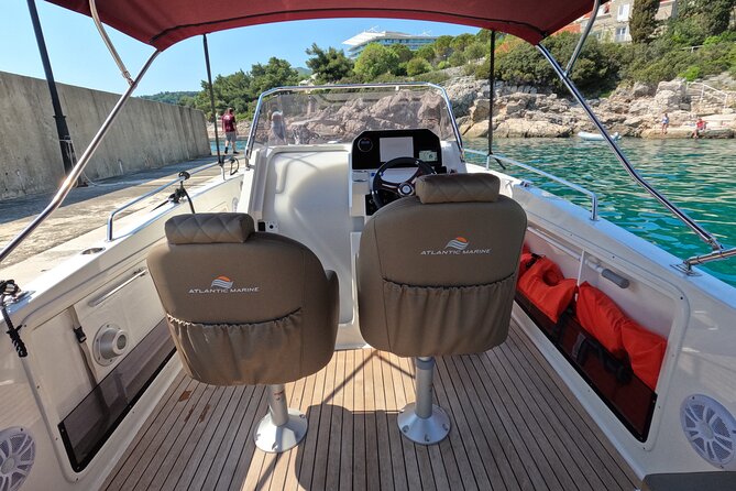 Private luxury speedboat tour-Islands, caves, beaches, snorkeling - Šunj Beach for a sandy finish