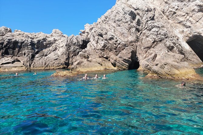 Private luxury speedboat tour-Islands, caves, beaches, snorkeling - Mljet National Park on the eight-hour route