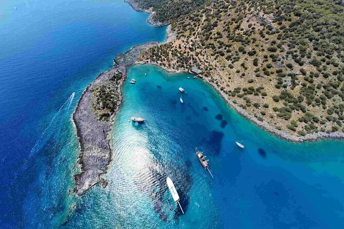Private Oludeniz Speed Boat Tour - What the captain adds to the experience