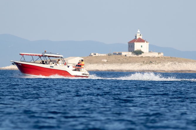 Private Red Rocks and Pakleni Islands beach hopping speedboat tour - Who should book this Hvar boat tour?