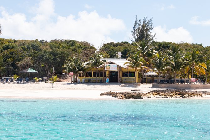 Private Speed Boat for Snorkeling or Fishing in Nassau - 34ft - Footprints Beach Bar on Rose Island