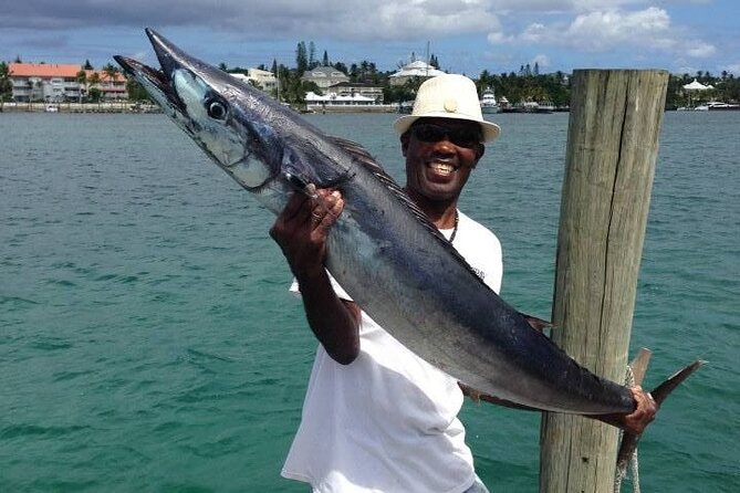 Private Speed Boat for Snorkeling or Fishing in Nassau - 34ft - What the crew adds to the outing