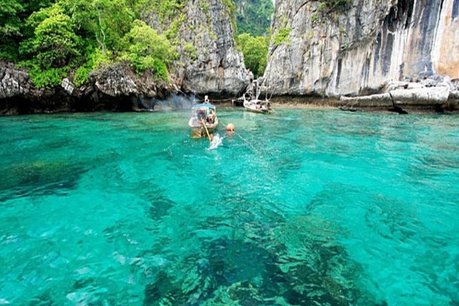 Private Speed Boat Phi Phi Islands Fully Customized Tour - One hour around Ko Phi Phi Le