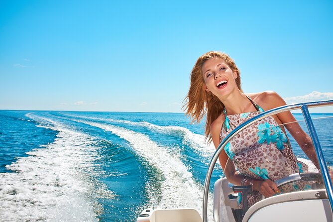 Private Speed Boat Snorkeling with Dolphins Trip - Hurghada - Snacks, fruit, and time on the water