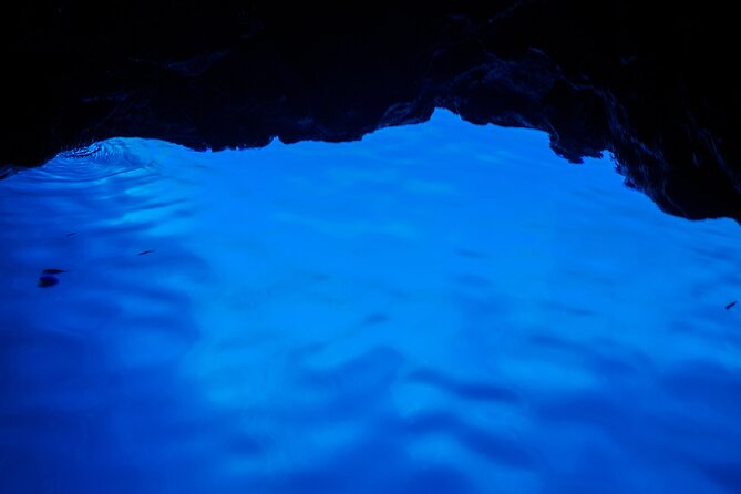 Private Speed Boat Tour to Blue Cave & Pakleni islands - Stiniva Cove and its narrow sea entrance