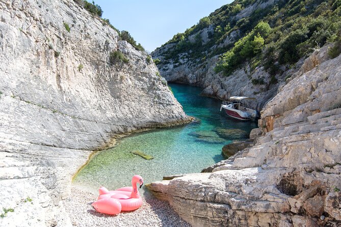 Private Speed Boat Tour to Blue Cave & Pakleni islands - Choosing your extra stop on Vis