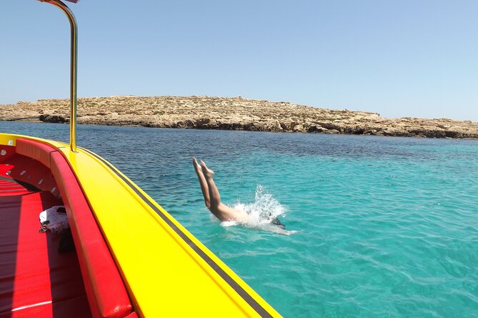 Private Speedboat 3hrs Blue Lagoon, Crystal Lagoon & Caves - A private speedboat is the right way to see Comino