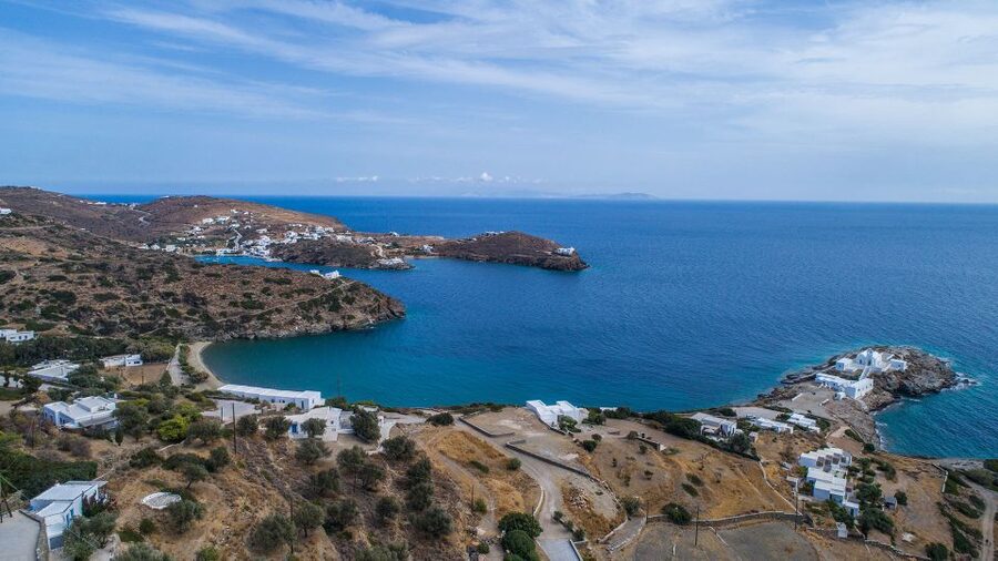 Private Speedboat Cruise to the South Coast of Sifnos Island - Kastro from the water