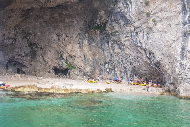Private Speedboat Guided Tour: Explore the best of Dubrovnik Islands - Lopud village, lunch, and old island buildings
