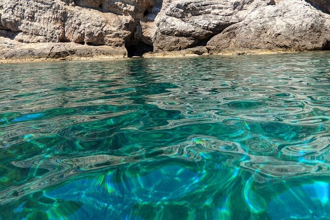 Private Speedboat Tour- Blue cave, sandy beaches and snorkelling - Lokrum changes the route