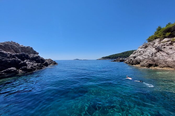 Private Speedboat Tour- Blue cave, sandy beaches and snorkelling - The eight-hour Mljet option