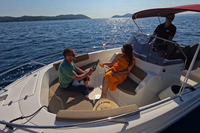 Private Speedboat Tour- Blue cave, sandy beaches and snorkelling - Koločep and the Blue Cave