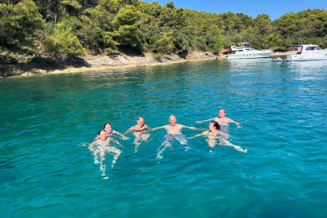 Private Speedboat Tour from Zadar: Scenic Bays & Island Villages - Who will get the most from this experience