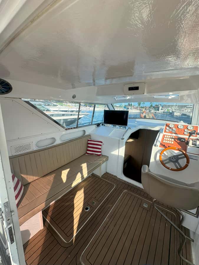 Private speedboat tour in Rio de Janeiro - Language, weather, and practical limits