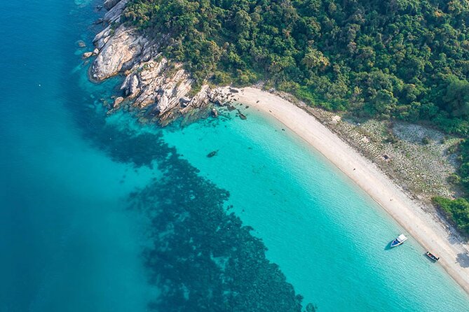 Private Speedboat Tour to Koh Phai with Water Activities - The crew and the feel of the day