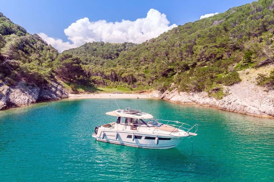 Private speedboat tours Sea Symphony - Key points at a glance