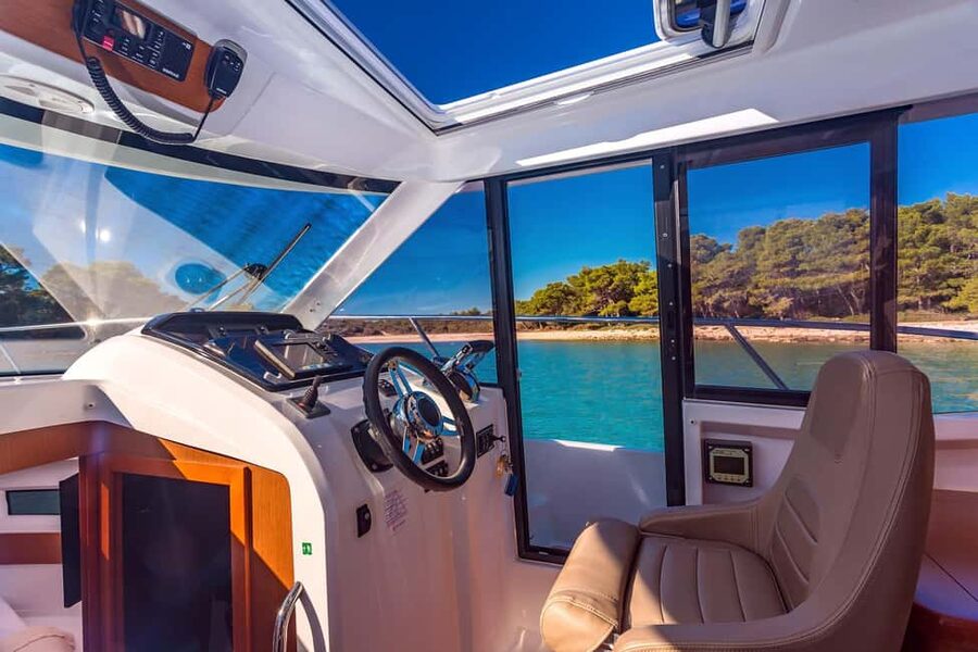 Private speedboat tours Sea Symphony - A final swim at Rasotica Bay