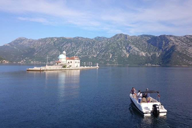 Private tour with speed boat - Perast and Lady of the rock - Speeding out from Kotor