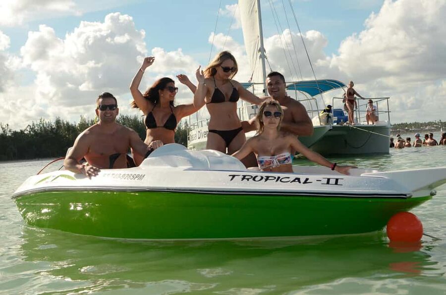 Punta Cana: Speed Boat Ride & Snorkel Adventure - From hotel pickup to the marina