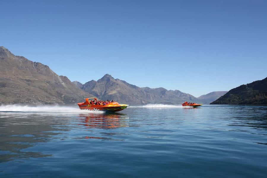 Queenstown: Jet Boat Adventure with Thunder Jet - Lake Wakatipu brings the big views