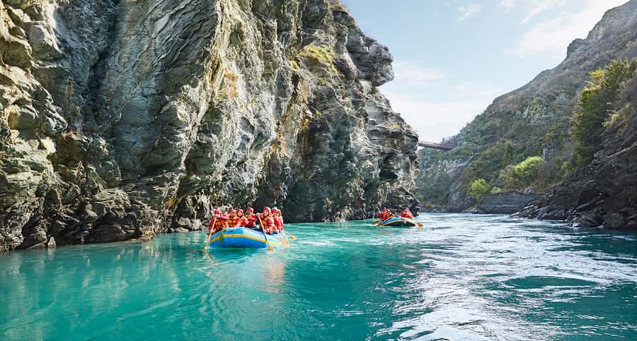 Queenstown: Kawarau River Rafting and Jet Boat Ride - From Queenstown streets to the Kawarau River
