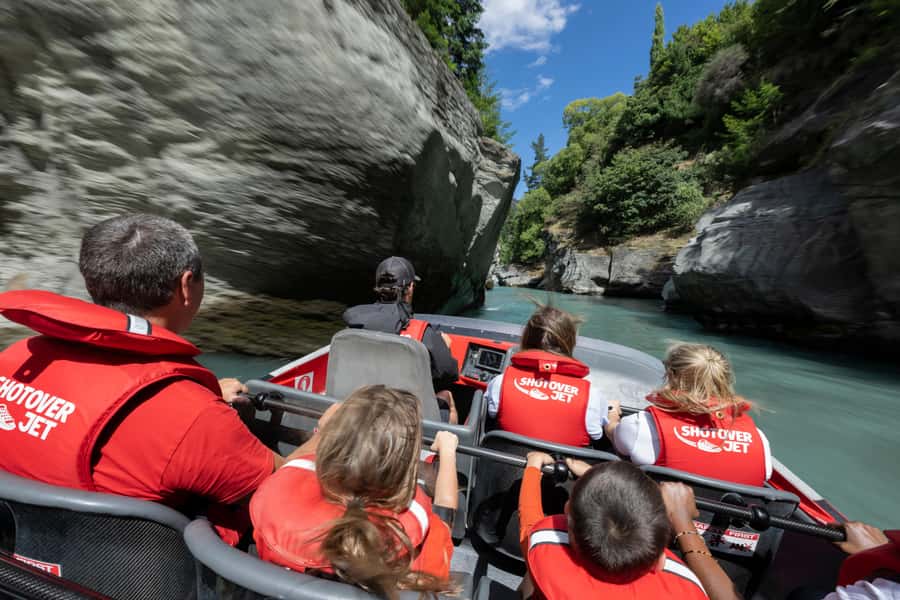 Queenstown: Shotover River Extreme Jet Boat Experience - Families, nerves, and physical limits