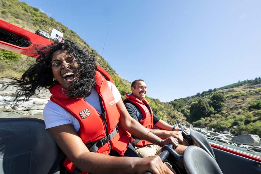 Queenstown: Shotover River Extreme Jet Boat Experience - The short trip from Queenstown