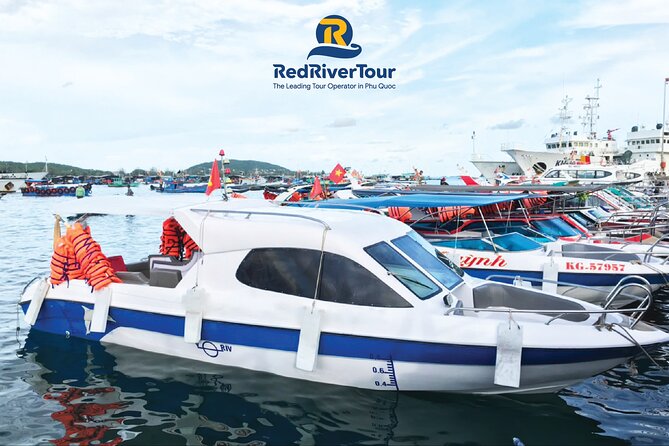 RED RIVER TOUR (Private tour): 4 ISLANDS TOUR BY SPEEDBOAT - Fingernail Island and the first look at the southern coast