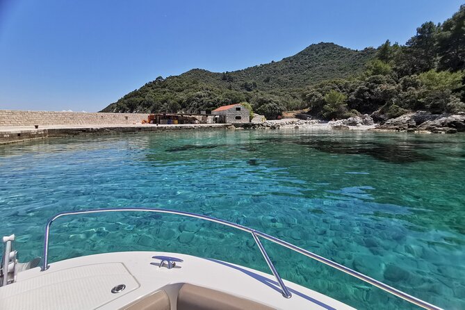 Rent a luxury speed boat for great fun on this Elaphiti Islands tour - My verdict on the Elaphiti Islands boat tour