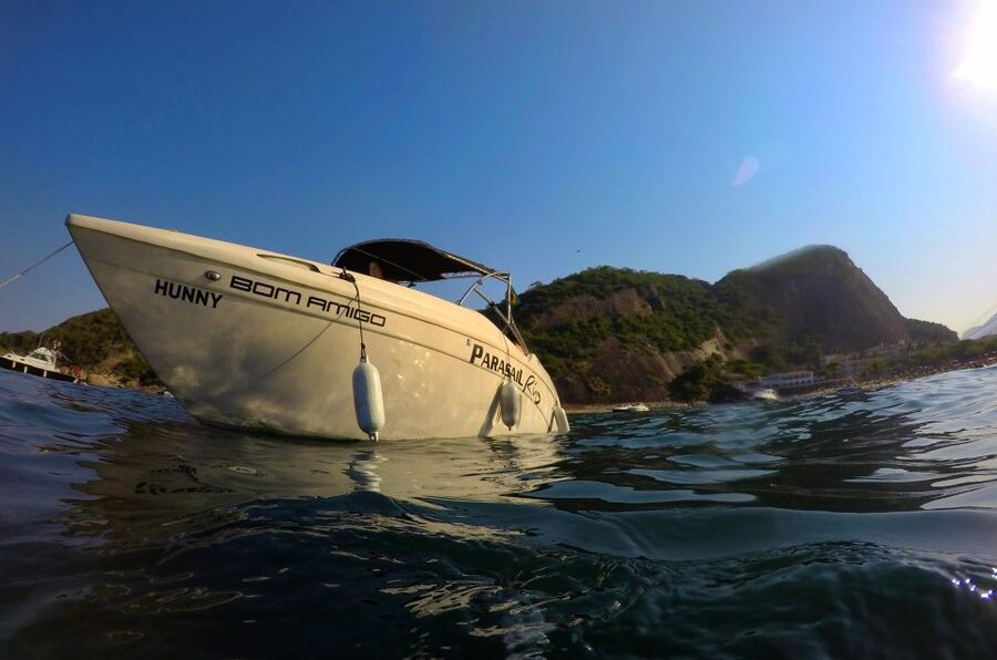Rio de Janeiro: Private Speedboat Trip - Food, drinks, and the onboard barbecue