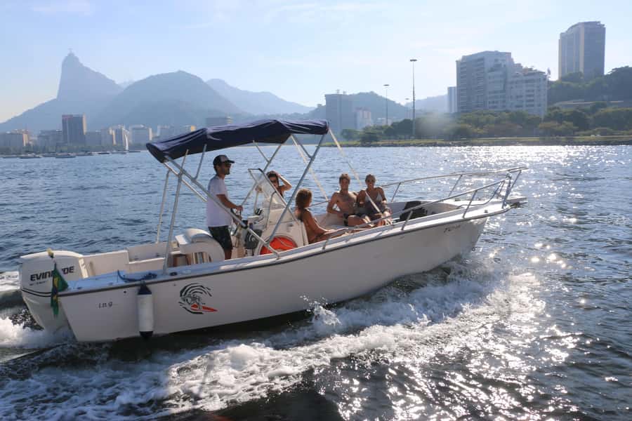 Rio de Janeiro: SpeedBoat Tour - Beach Tour with Beer - Arpoador and the Cagarras Islands