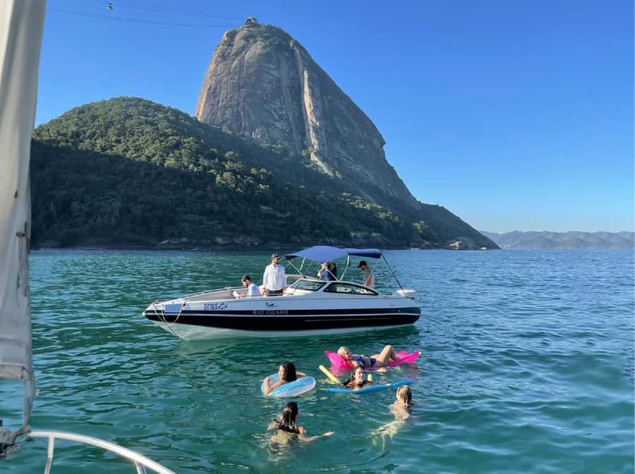 Rio de Janeiro: SpeedBoat Tour - Beach Tour with Beer - What to bring, and what to leave behind