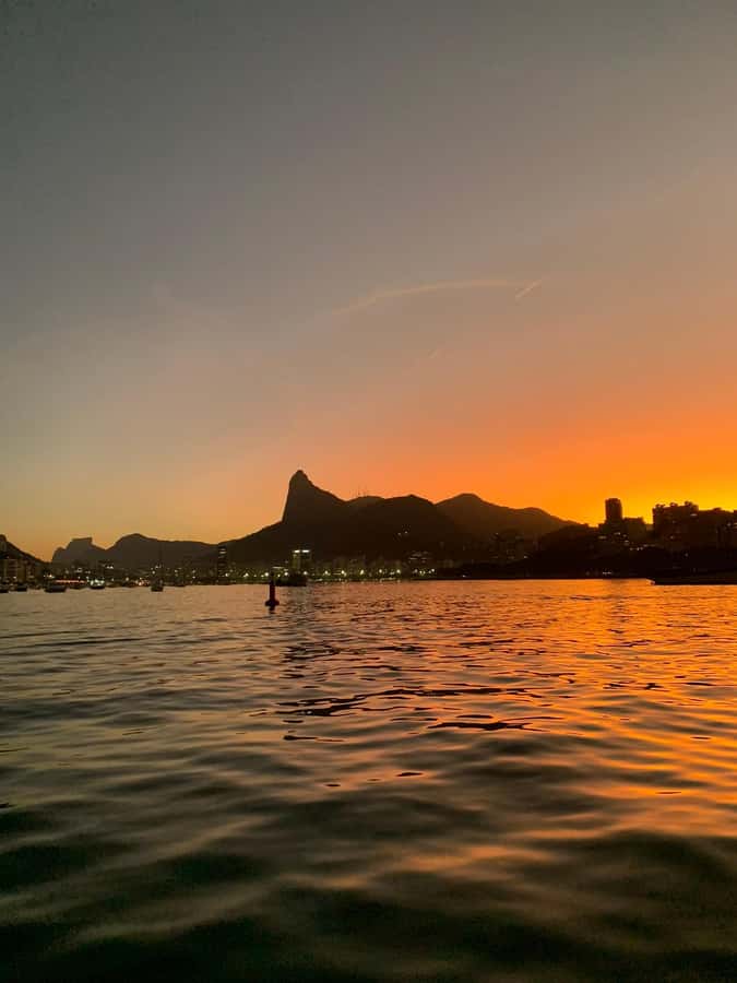 Rio de Janeiro: SpeedBoat Tour - Sunset with Beer - Sugarloaf Mountain and Praia Vermelha