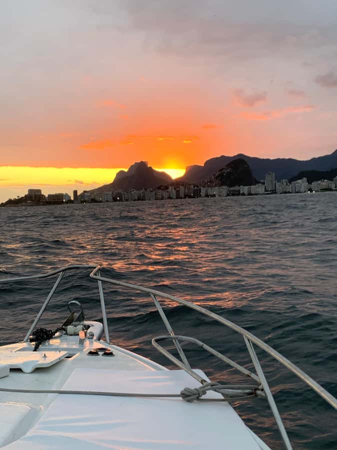 Rio de Janeiro: SpeedBoat Tour - Sunset with Beer - Niterói and the Contemporary Art Museum