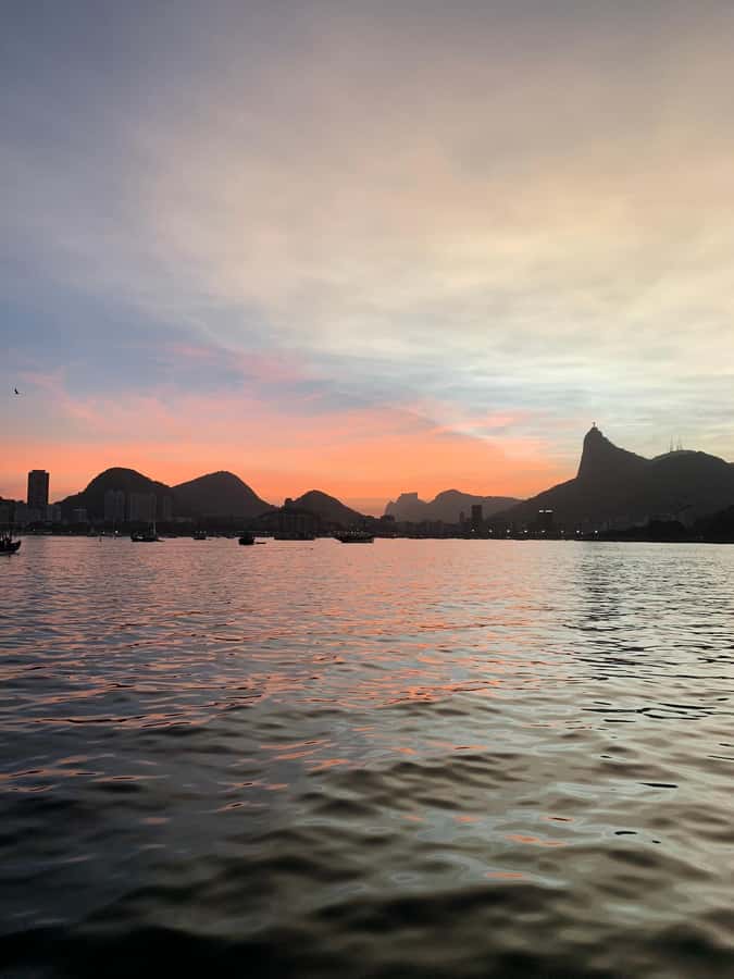 Rio de Janeiro: SpeedBoat Tour - Sunset with Beer - A cold Heineken, soft music, and the evening mood