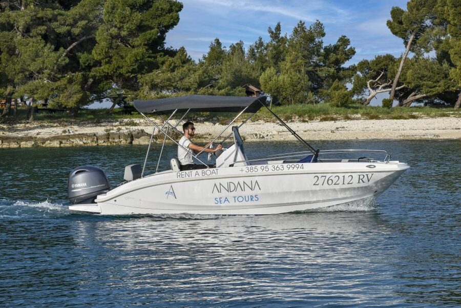 Rovinj or Vrsar: Rovinj Islands and Lim Fjord Speedboat Tour - Seafood lunch or a day of small snacks