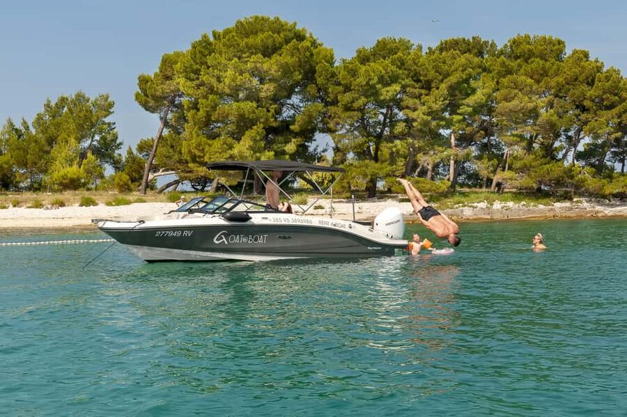Rovinj: Rovinj Archipelago and South Coves Speedboat Tour - Key points at a glance
