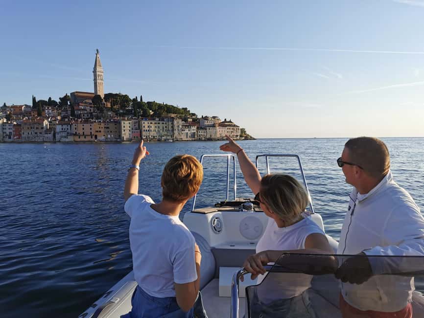 Rovinj: Sunset Speedboat Tour with Dolphin Watching - Passing the Islands With a Welcome Drink