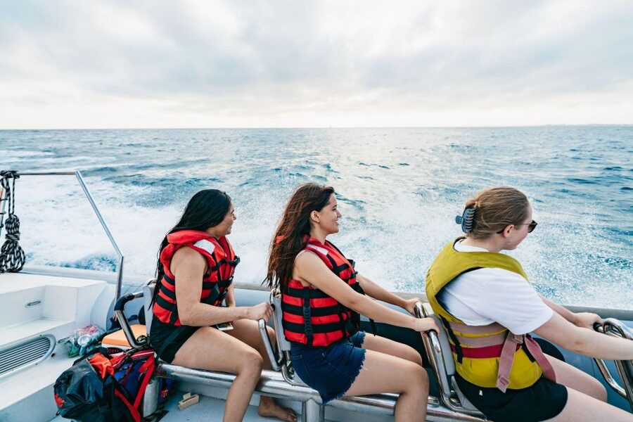 S'Arenal: Boat trip to Illetas with views of Palma - Who should book this experience?