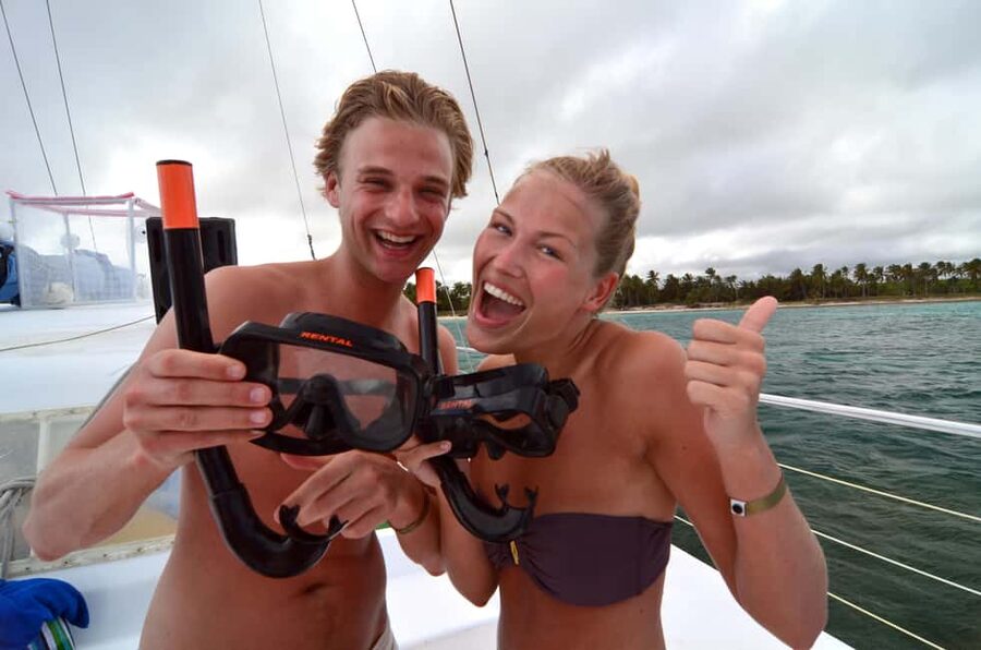 Sailing Splash Tour Speedboat, Snorkel, and Catamaran - Lunch on an ocean platform