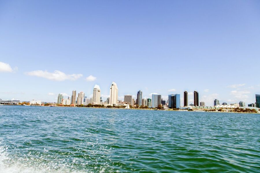 San Diego: Drive Your Own Speed Boat 2-Hour Tour - Key points at a glance