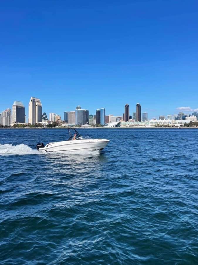 San Diego: Speed Boat Rental in San Diego Bay - Making the most of San Diego Bay