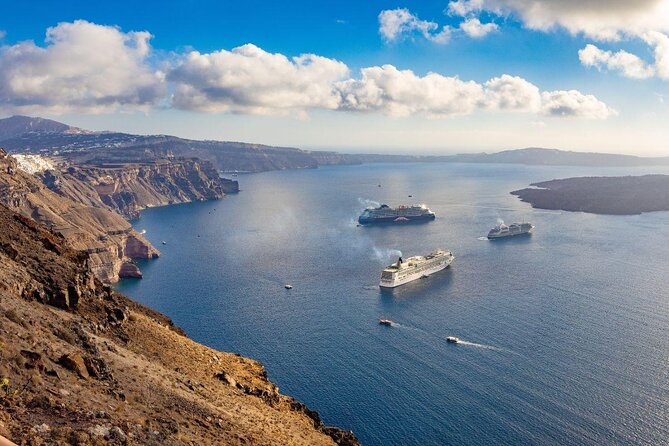 Santorini Caldera: Private Cruise with Speed Boat & Open Bar - Key things to know before booking