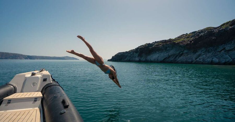 Santorini: half day exclusive speedboat cruise - Sunset at Ammoudi